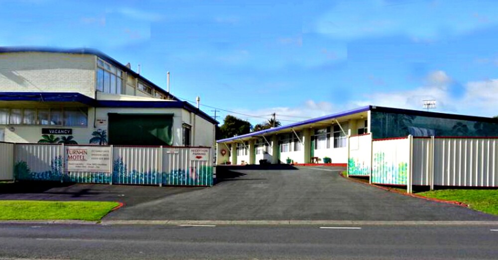 Turn-in Motel