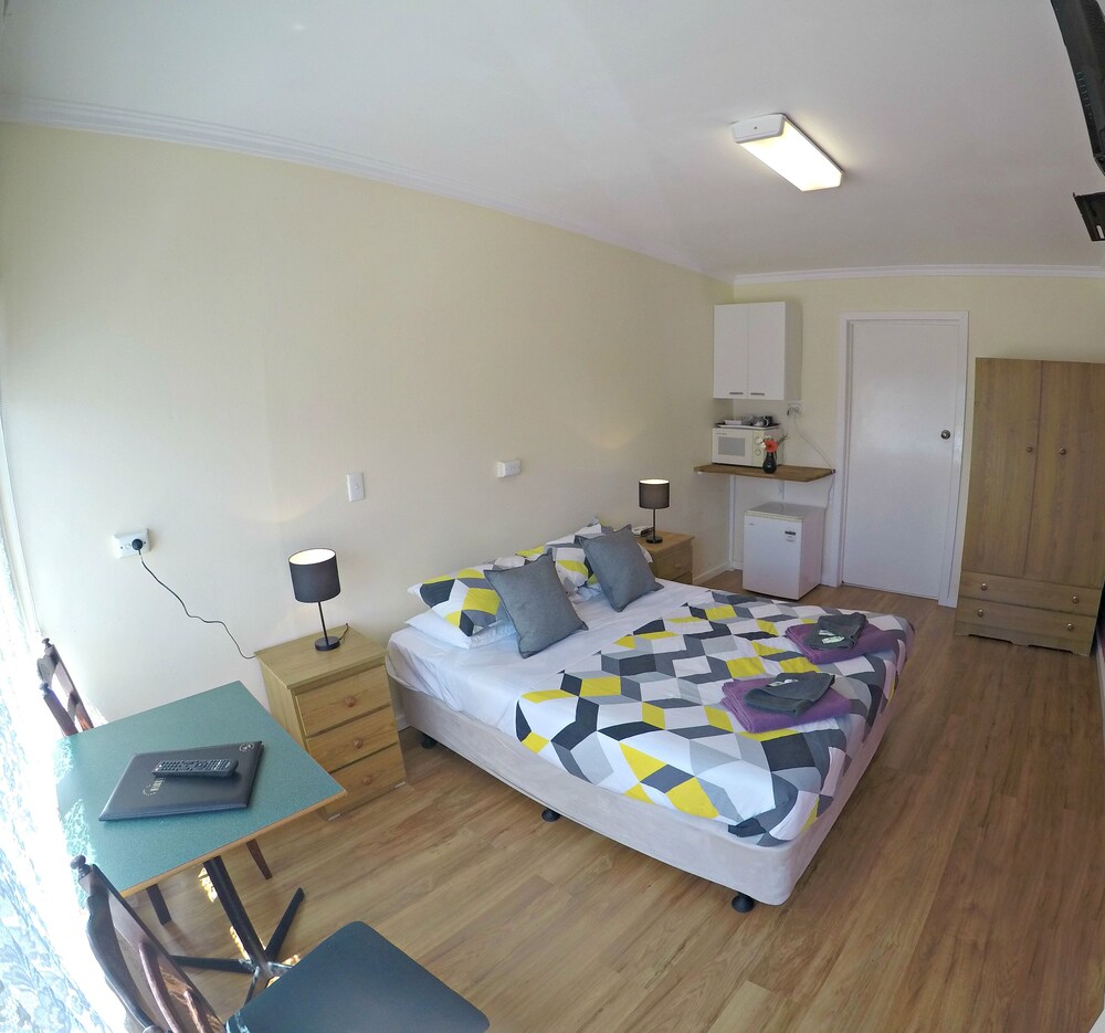 Turn-in Motel