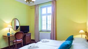 In-room safe, desk, blackout drapes, soundproofing