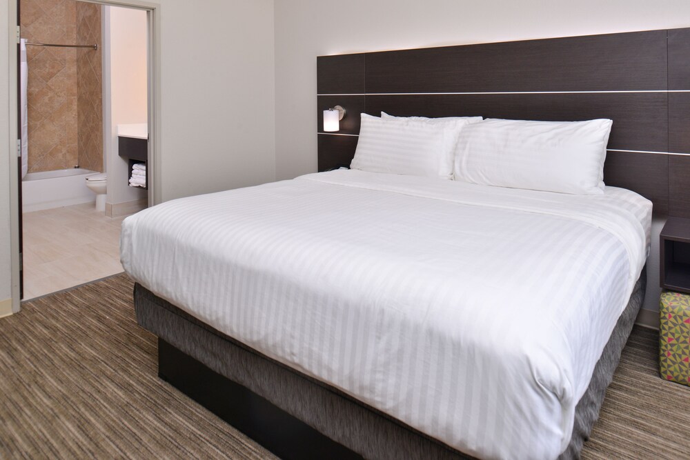 Holiday Inn Express & Suites Corpus Christi - N Padre Island, an IHG Hotel