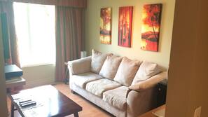 Flat-screen TV, fireplace