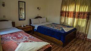 In-room safe, desk, free WiFi