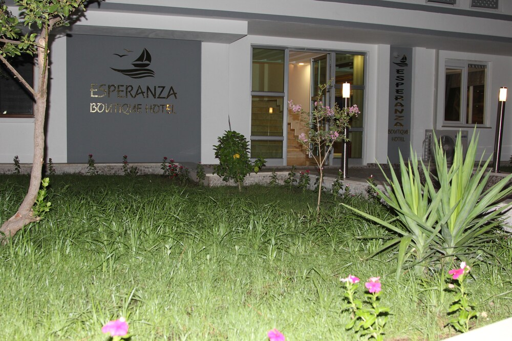 Front of property - evening/night, Esperanza Boutique Hotel