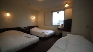 Iron/ironing board, free WiFi, linens