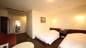 Iron/ironing board, free WiFi, linens