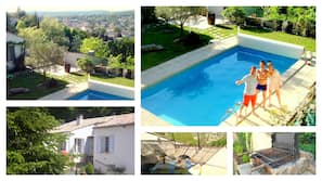 Seasonal outdoor pool, pool umbrellas, sun loungers
