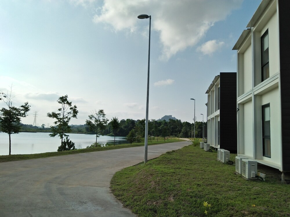 Lakeview Terrace Resort Pengerang - Reviews, Photos & Rates | ebookers.com