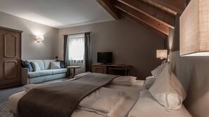 In-room safe, cribs/infant beds, free WiFi