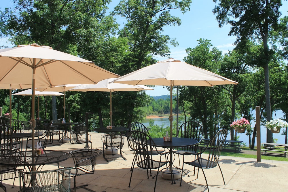 Rough River Dam State Resort Park in Falls of Rough Best Rates