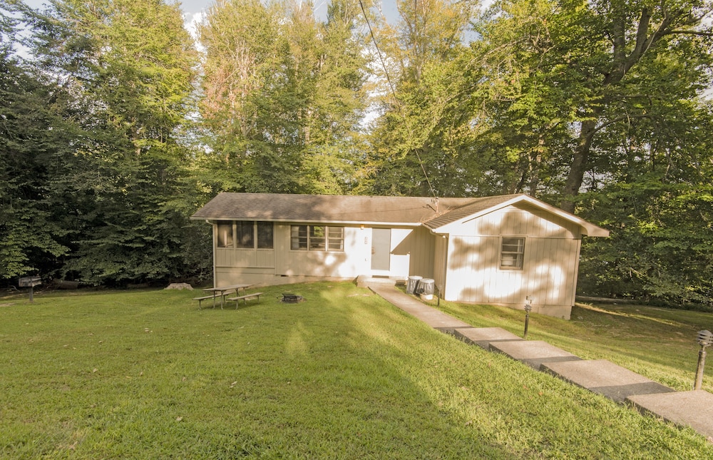 Rough River Dam State Resort Park in Falls of Rough Best Rates