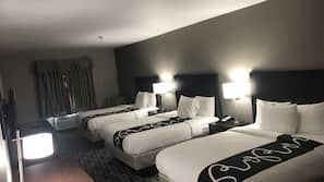Premium bedding, desk, iron/ironing board, free WiFi