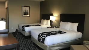 Premium bedding, desk, iron/ironing board, free WiFi