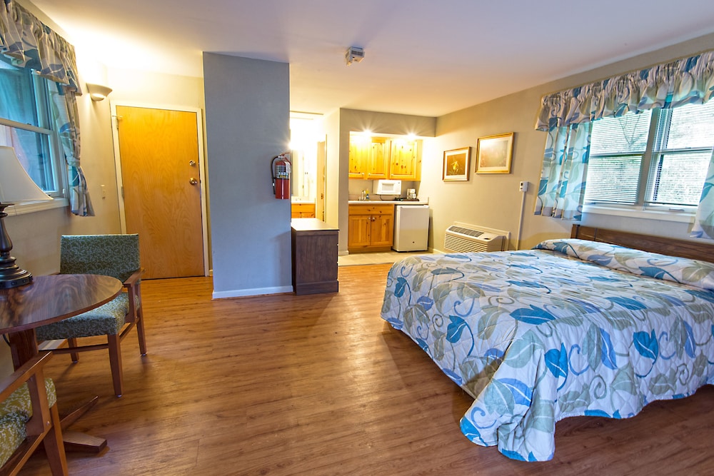 Cumberland Falls State Resort Park, Corbin 99 Room Prices & Reviews