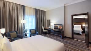 Egyptian cotton sheets, premium bedding, minibar, in-room safe