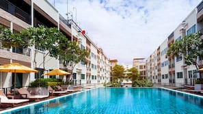 Utomhuspool