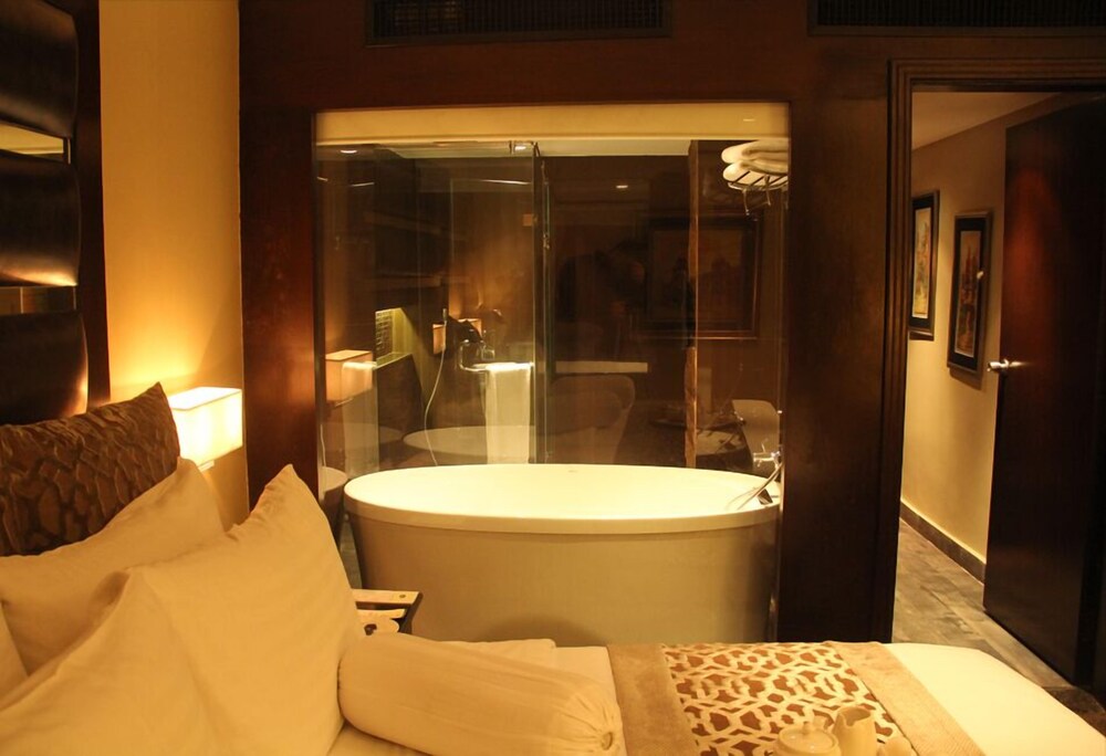 Cheap hotels in lahore for dating