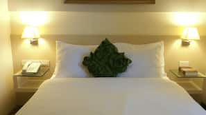 In-room safe, desk, free WiFi, linens