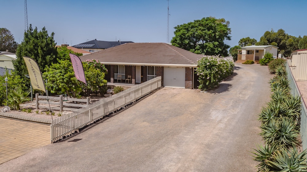 Property entrance, Moonta Bay Accommodation