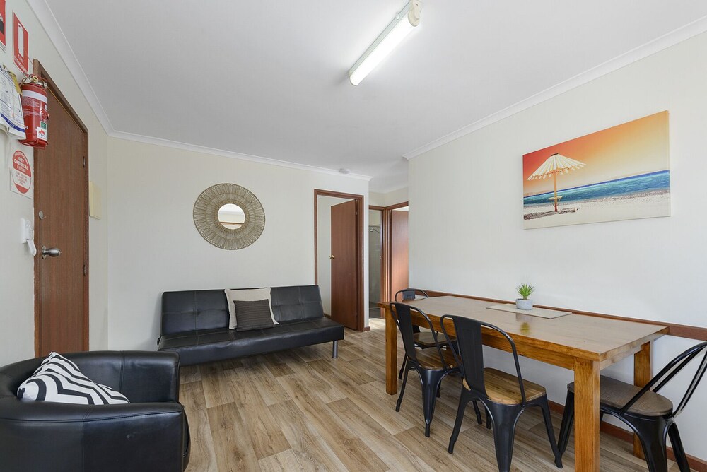 Living area, Moonta Bay Accommodation