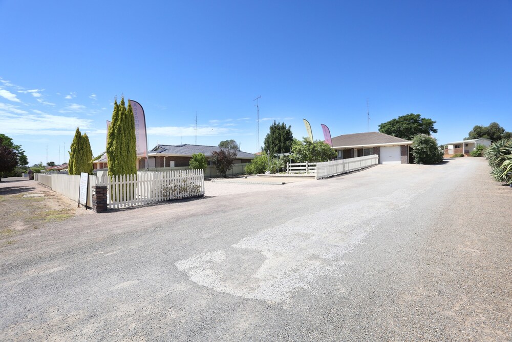 Property entrance, Moonta Bay Accommodation