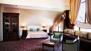 Hypo-allergenic bedding, down comforters, pillowtop beds, minibar