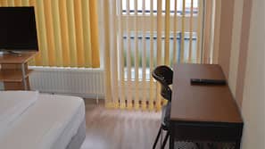 In-room safe, desk, blackout drapes, free cribs/infant beds