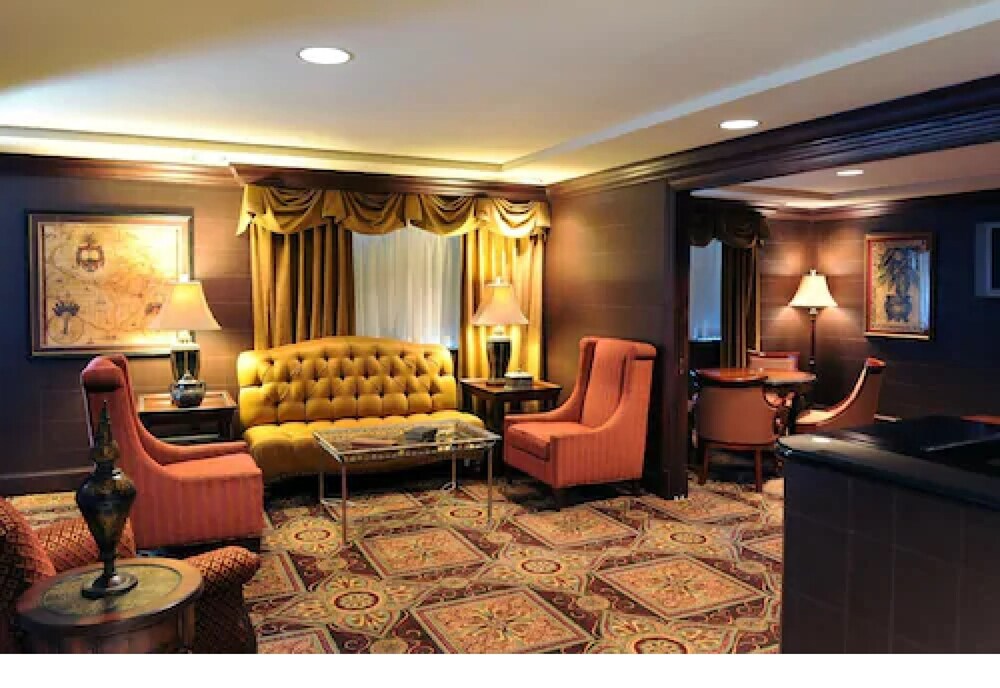 4 Star Hotels