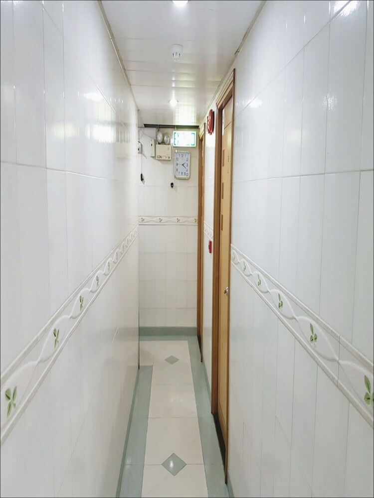 Paradise World Kowloon 2018 Reviews Hotel Booking Expedia Co In Exterior Featured Image Interior Entrance