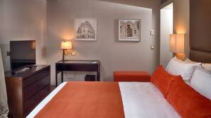 Egyptian cotton sheets, premium bedding, pillow top beds, minibar