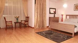 Premium bedding, in-room safe, desk, blackout curtains