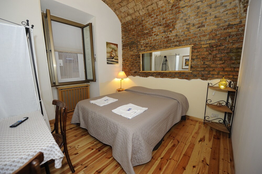 B And B Chain Gallienus Hotel Rome B And B Chain Gallienus Hotel Rome