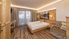 In-room safe, iron/ironing board, free WiFi
