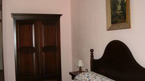Premium bedding, individually decorated, free WiFi, linens