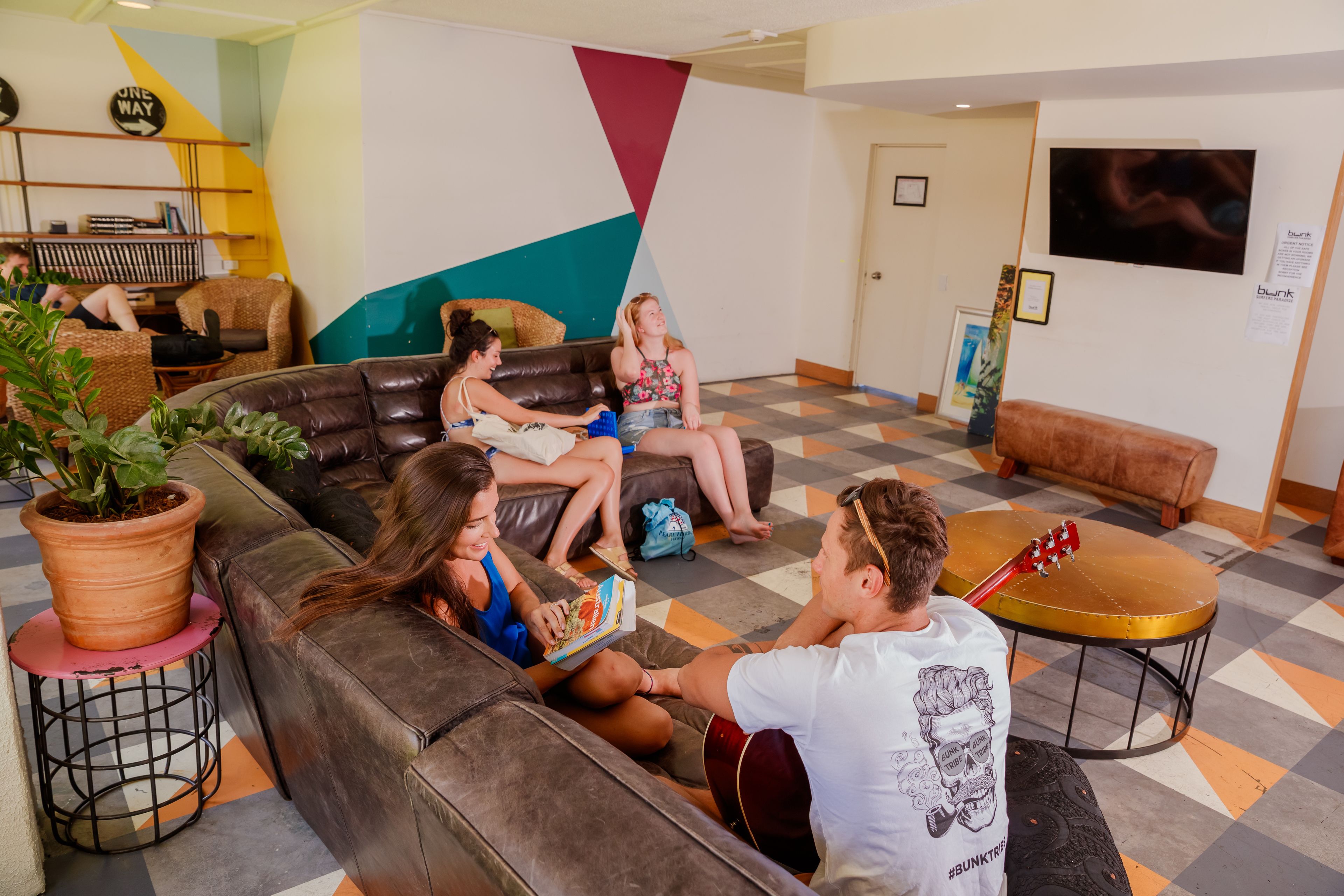 BUNK Backpackers Surfers Paradise - Hostel
