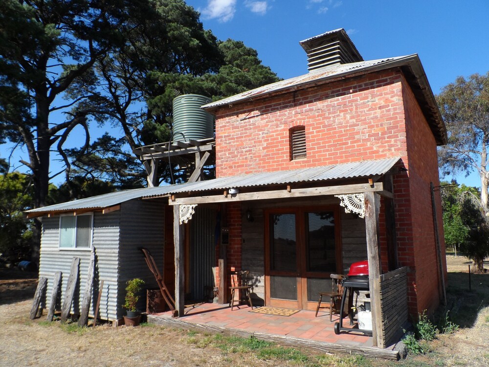 GRAMPIANS HISTORIC TOBACCO KILN