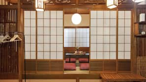 客房內用餐