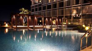 Kolam renang outdoor
