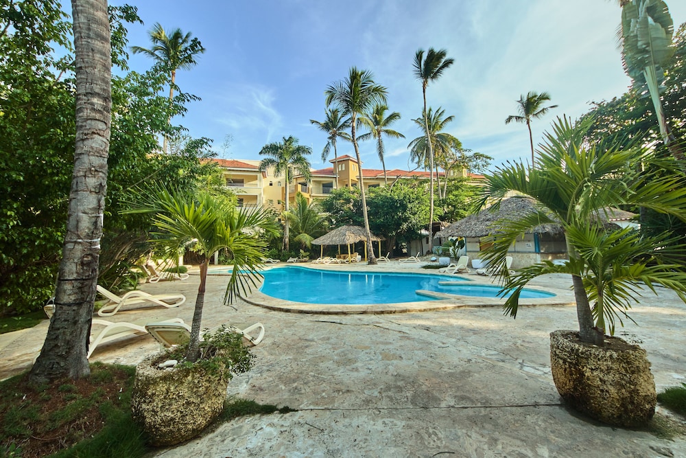 Los Corales Beach Village, Punta Cana 51 Room Prices & Reviews