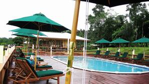 Piscina externa