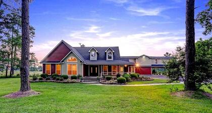 Maple Creek Bed and Breakfast