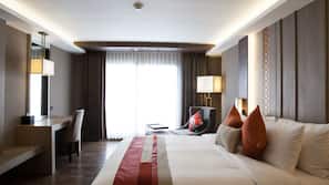 Minibar, in-room safe, desk, blackout curtains