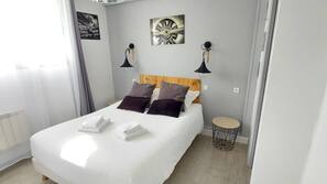 Premium bedding, in-room safe, desk, iron/ironing board