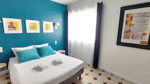Premium bedding, in-room safe, desk, iron/ironing board