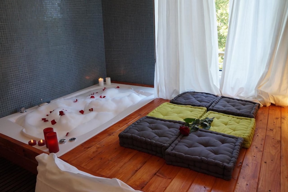 Jacuzzi Rooms In Rome Hotel Rates Reviews On Orbitz