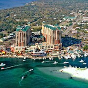 Destin Harbor Boardwalk Hotels Find In Emerald Grande Vacation Resort By Stay