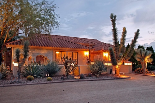 Great Place to stay Desert Hills Paradise By Signature Vacation Rentals near Anthem 