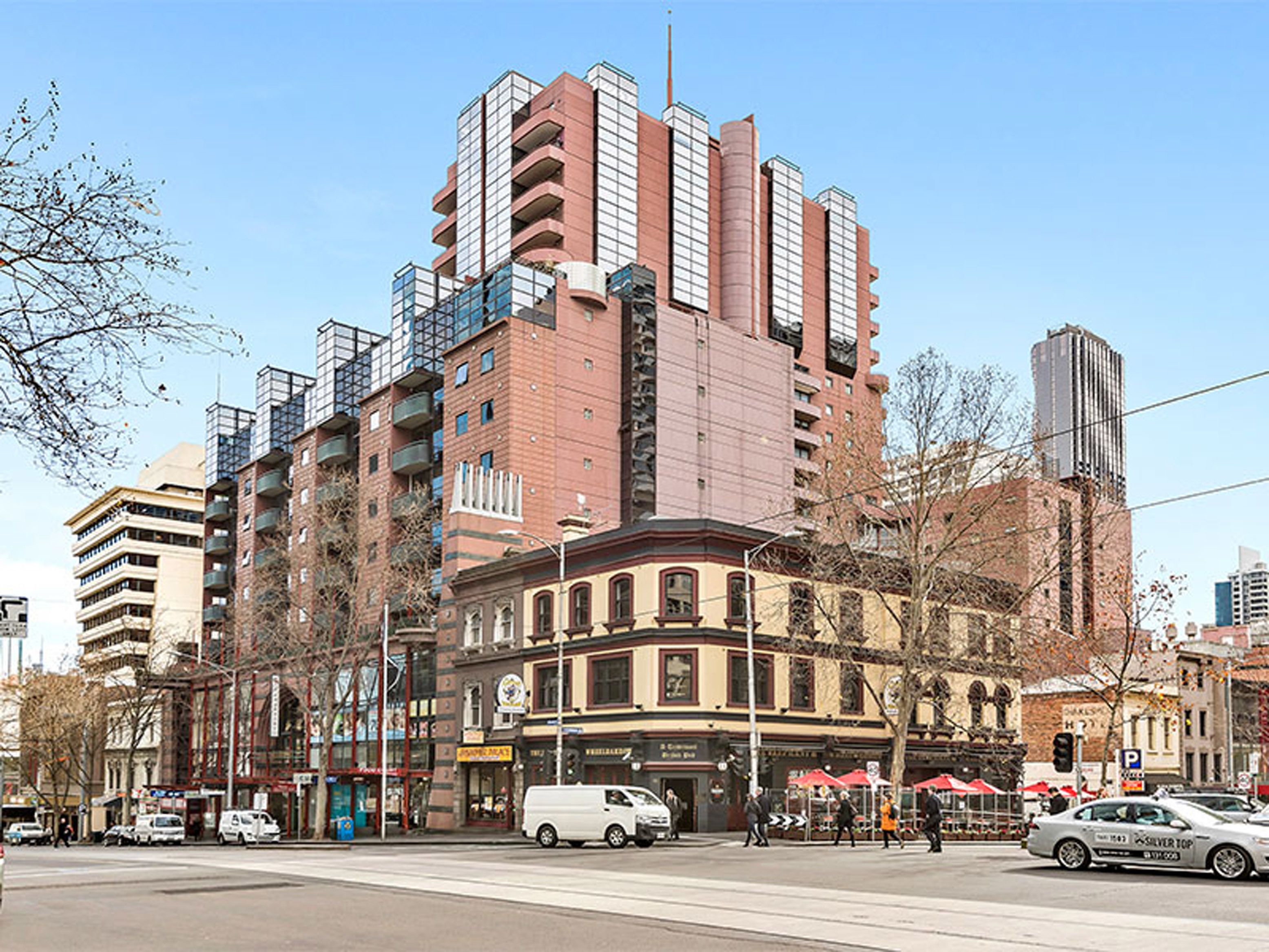 Anchor On Paramount In Melbourne Australia Expedia