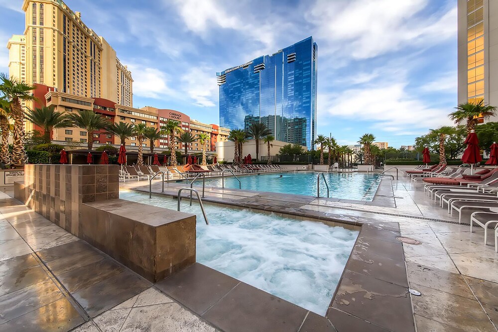 Book A1 Suites At Signature Condo Hotel Las Vegas Deals