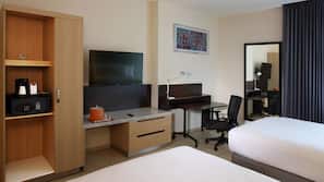 In-room safe, desk, iron/ironing board, free WiFi