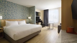 In-room safe, desk, iron/ironing board, free WiFi